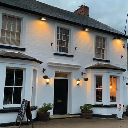 Hotel The Fox And Hounds Whittlebury Exterior foto