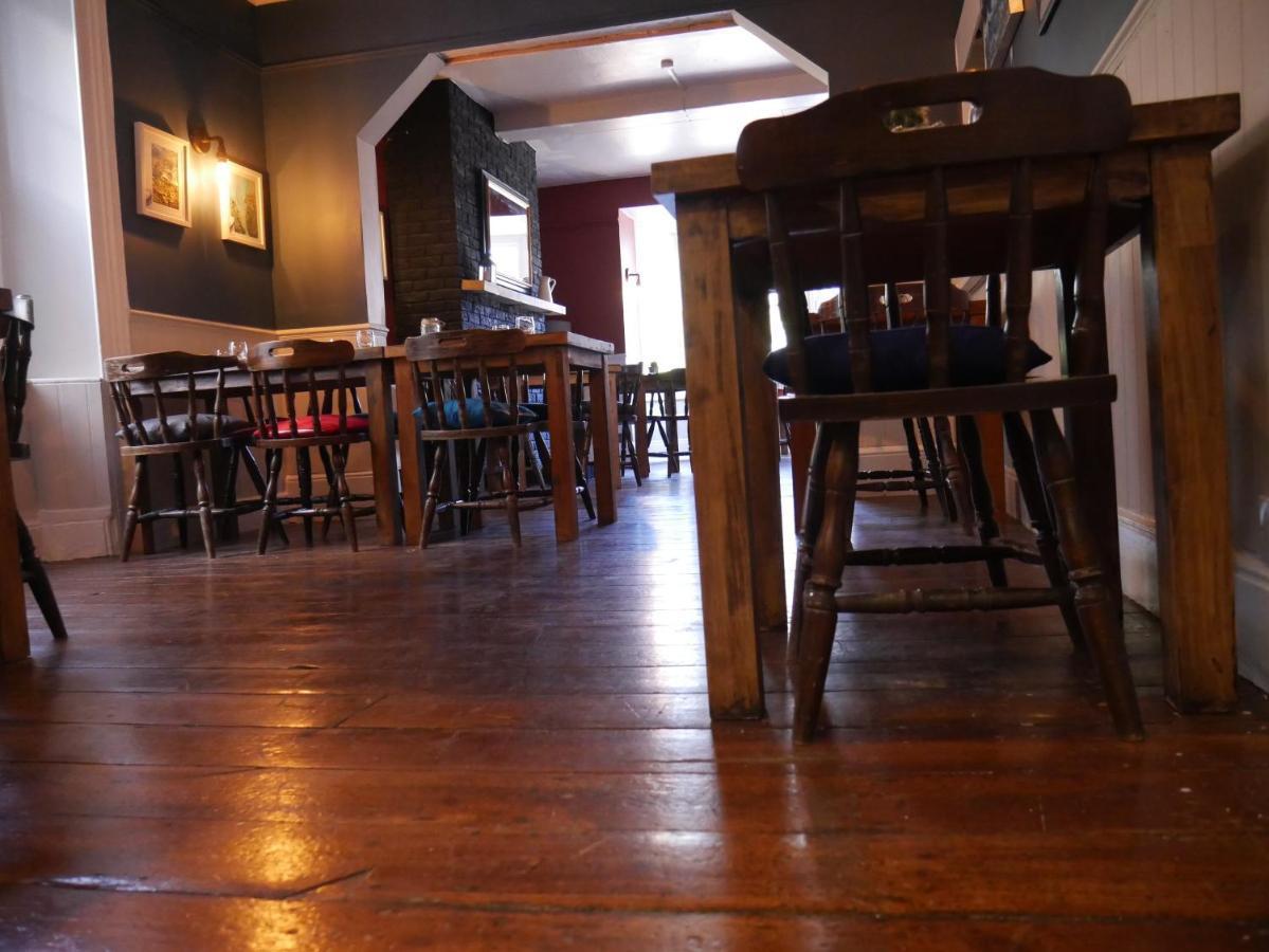 Hotel The Fox And Hounds Whittlebury Exterior foto